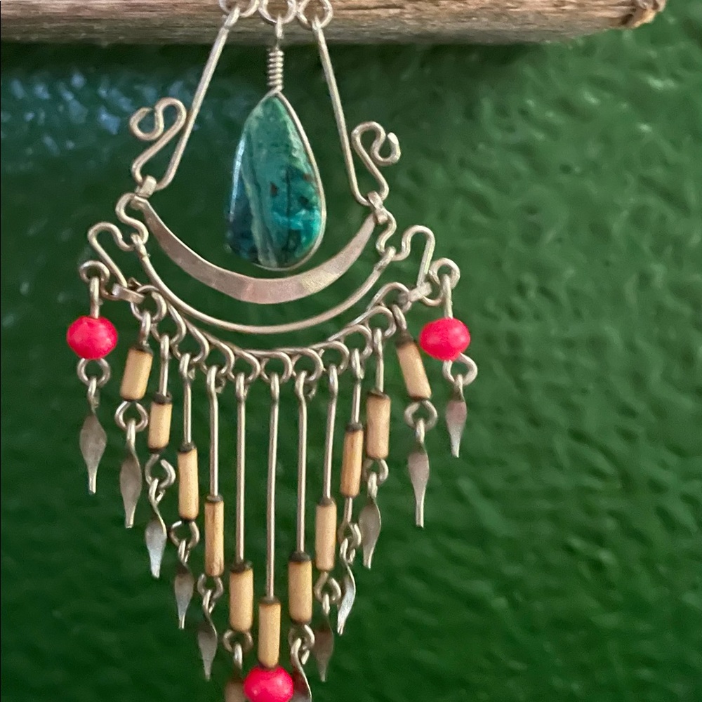 Malichite & wood bead Chandelier earings - Picture 3 of 4